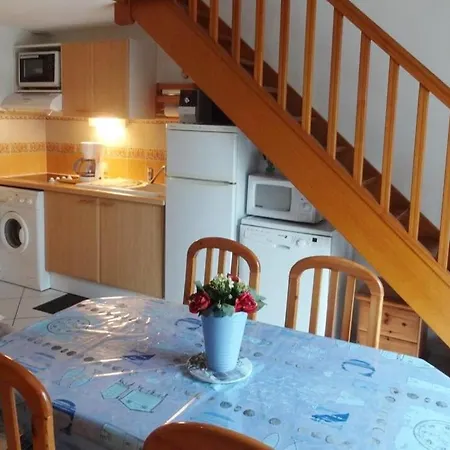 Hébergement de vacances Maison De Climatisee 600m De La Cour Privative Et Parking *